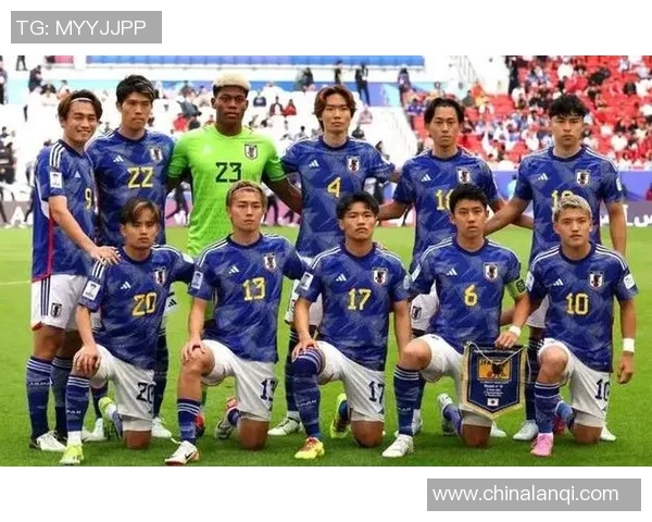 从逆境中崛起的足球传奇人物那些曾经被低估的逆袭之星